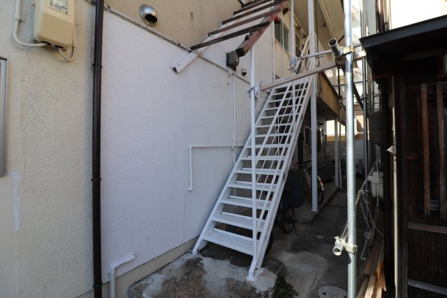 庄ハイツのエントランス