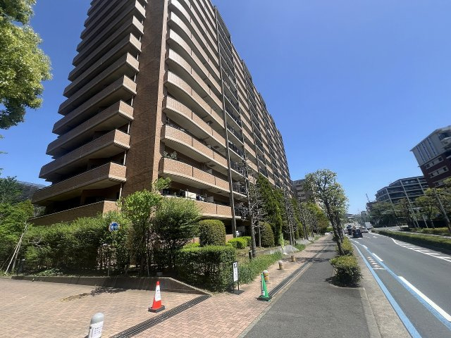 ブルーライン「仲町台」港北ニュータウンイオ6番館の画像