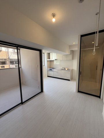 大阪市都島区都島北通２丁目の賃貸マンションの居間・リビング