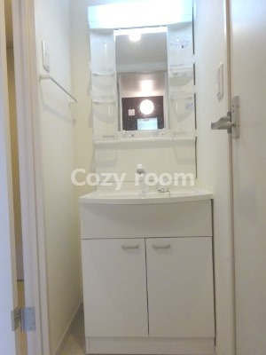 【独立洗面台】 | リブリ・江坂 | 独立洗面台、朝の身支度には欠かせません