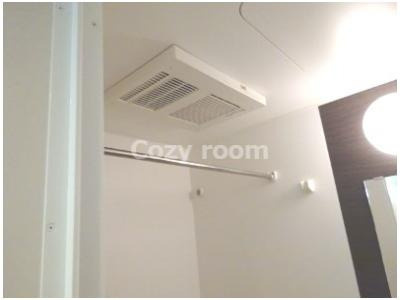 【浴室】 | リブリ・江坂 | 浴室乾燥機付なので雨の日も安心(^-^)