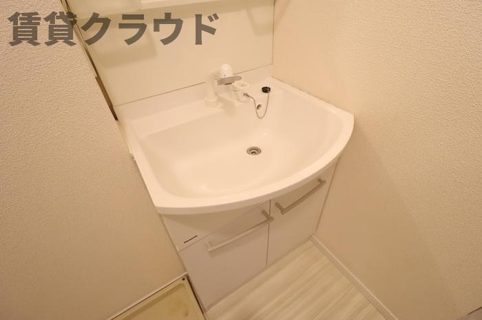 ヴェルメゾンおゆみ野Ａの洗面所|朝の準備に活躍する、洗髪洗面化粧台！