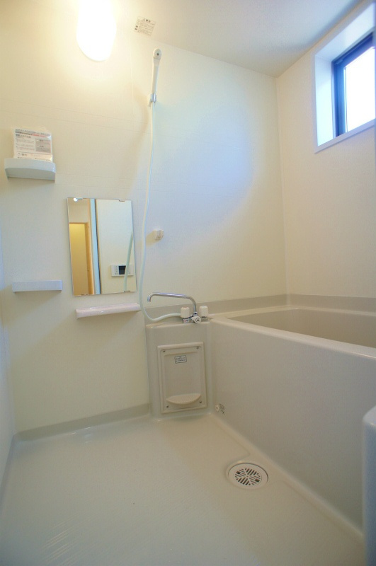 エスポワール国分の浴室|きれいなお風呂です