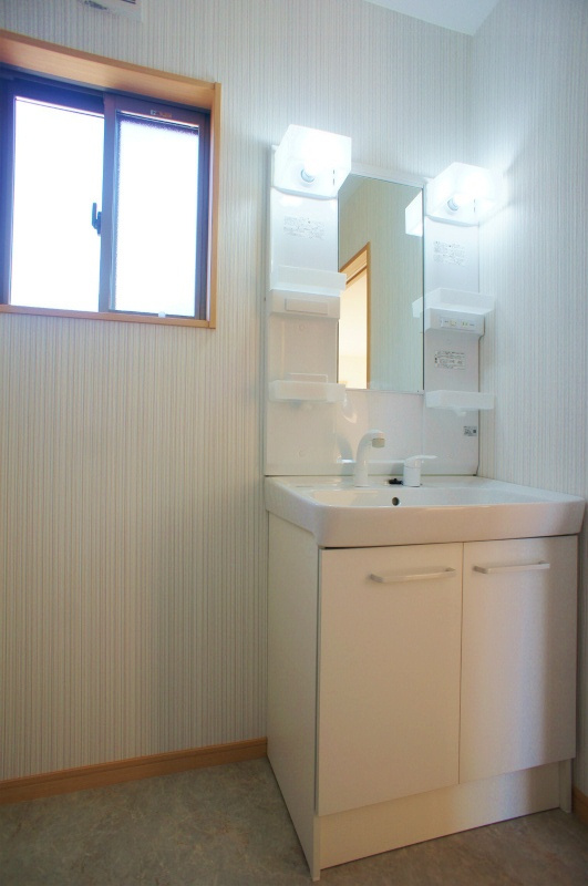 エスポワール国分の洗面所|脱衣スペースもあります