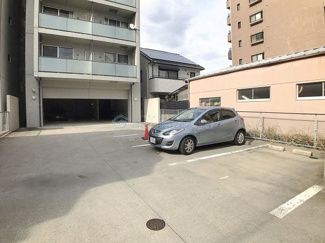 【駐車場】