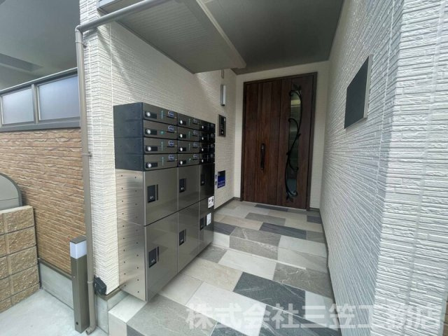 ラモーナ萱島東Ⅱのエントランス