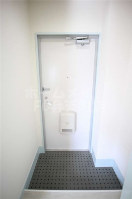 【玄関】 | アーバンモール八幡屋 | 明るい玄関です