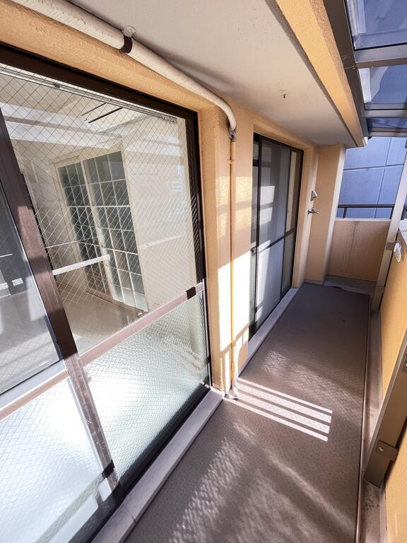 大阪市都島区内代町１丁目の賃貸マンションのバルコニー