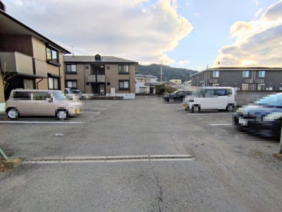 【駐車場】 | カーサリンピオ B棟