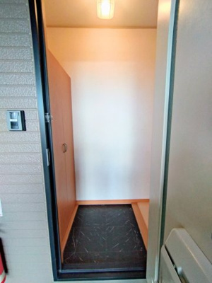 【玄関】 | カーサリンピオ B棟