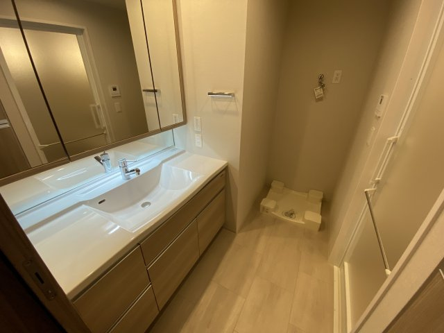 パークシュロス芦屋の洗面所