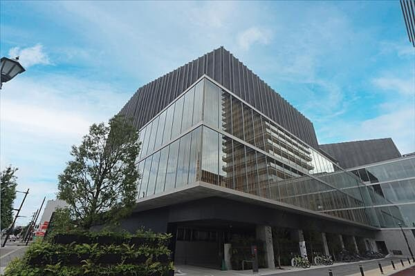 ライオンズタワー岡山千日前の外観