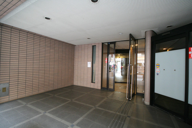 【エントランス】