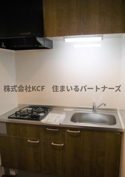 ラトナスのキッチン|コンパクトなキッチンで掃除もラクラク