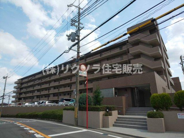 ステイツ枚方香里ヶ丘7丁目の外観|新しい生活にいかがでしょうか？外観はお住まいの顔になります。こだわりたいポイントですね。水回りリフォームやリノベーションも承ってます。
■現地見学・資金計画相談・住宅ローン相談もお問合せ受付中■