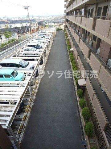 ステイツ枚方香里ヶ丘7丁目の駐車場|敷地内駐車場
■物件内覧・資金計画相談・住宅ローン相談、リフォーム相談、お問合せ受付中■
※当日・翌日のご内覧、ご相談はお電話でのお問合せがスムーズです！