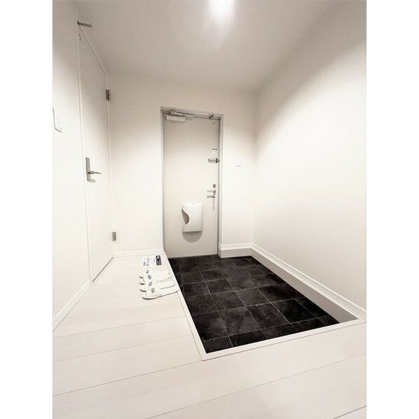 リュミエ本陣の玄関