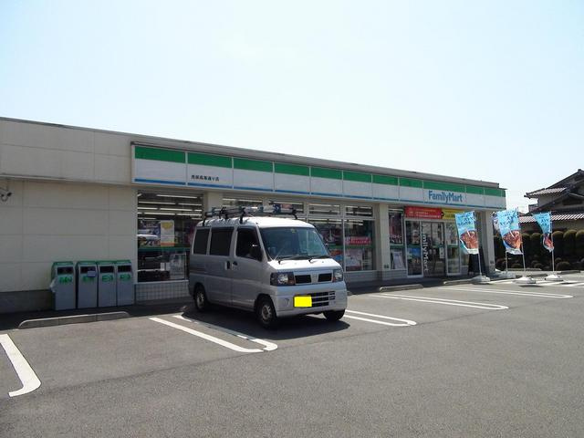 ファミリーマート 秀栄高専通り店まで350ｍ
