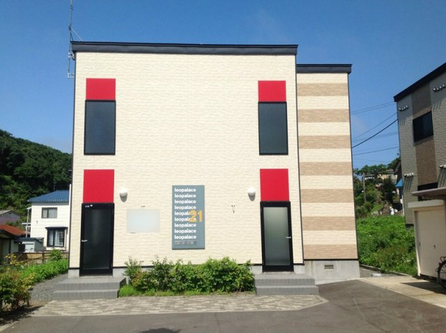 レオパレス三田Ｃ館の外観