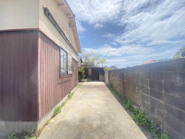 和歌山市打越町　中古戸建の駐車場