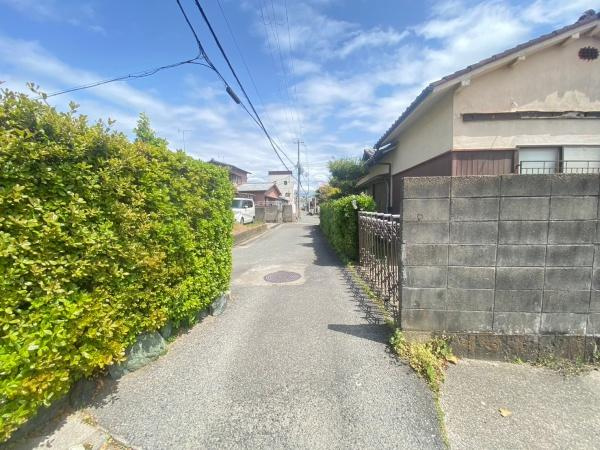 和歌山市打越町　中古戸建の前面道路含む現地写真