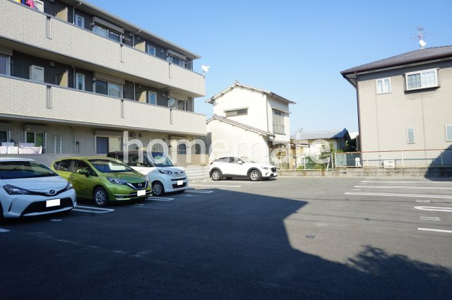 熊本市中央区琴平本町のアパートの駐車場