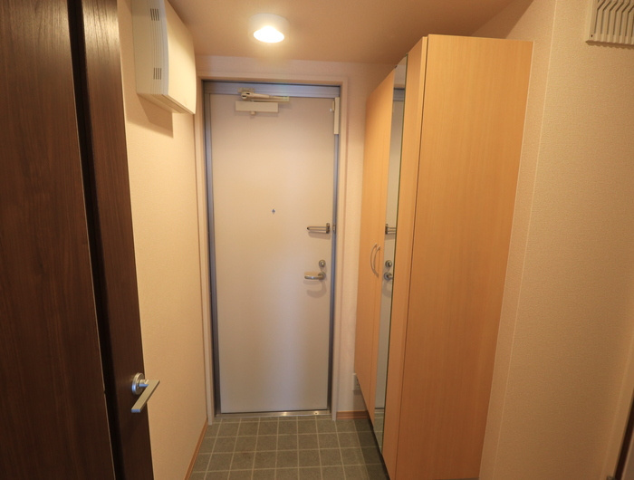 熊本市中央区琴平本町のアパートの玄関