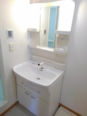 【洗面所】 | クォーク１８Ｂ | 忙しい朝には欠かせない洗面所です