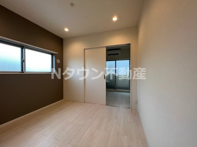 【居間・リビング】 | Okimi house | こちらのリビングで趣味の時間をお楽しみください