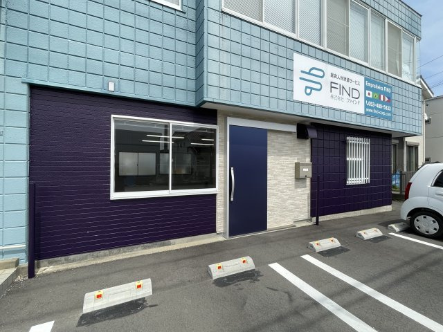 横山ビルのエントランス