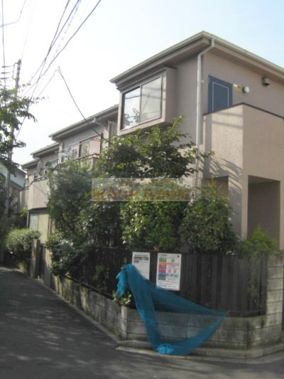 中野区中央４丁目のアパートの外観