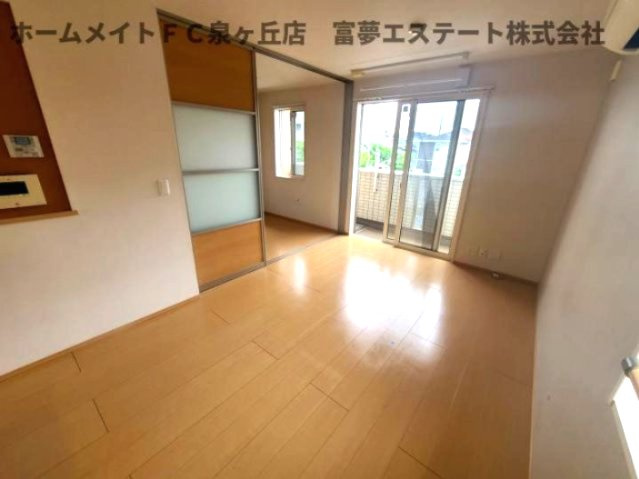 【居間・リビング】 | エヴァンタイユ羽衣B棟 | ※イメージ　同物件別号室の写真