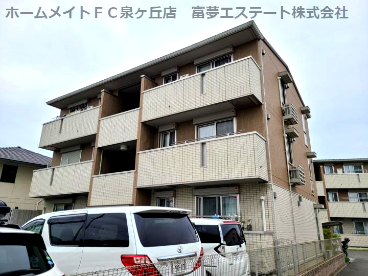 エヴァンタイユ羽衣B棟の外観