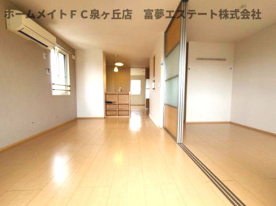 【居間・リビング】 | エヴァンタイユ羽衣B棟 | ※イメージ　同物件別号室の写真