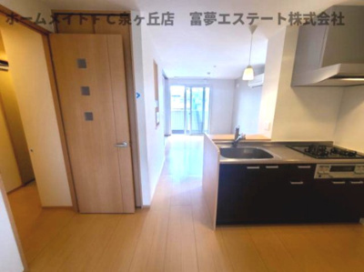 【居間・リビング】 | エヴァンタイユ羽衣B棟 | ※イメージ　同物件別号室の写真