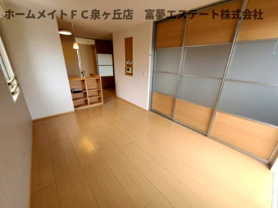 【居間・リビング】 | エヴァンタイユ羽衣B棟 | ※イメージ　同物件別号室の写真