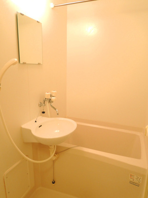 【浴室】 | レオパレスシャトル | 画像5