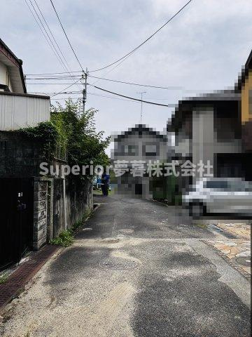 【中古戸建て】大津市湖城が丘の前面道路含む現地写真