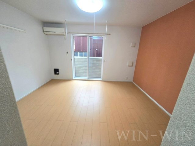シャインの洋室
