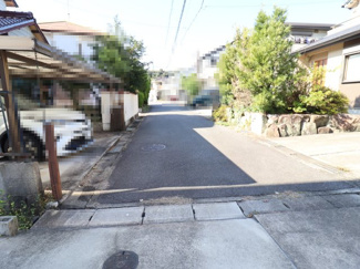 【前面道路含む現地写真】