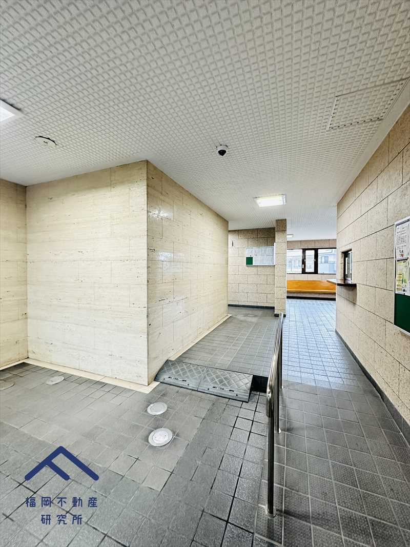 福間駅前エクセル１８のエントランス