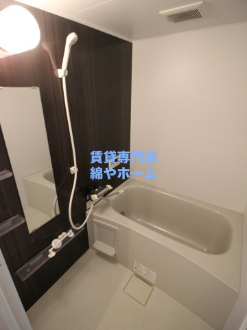 グランパシフィック長橋スクエアの浴室|落ち着いた空間のお風呂です