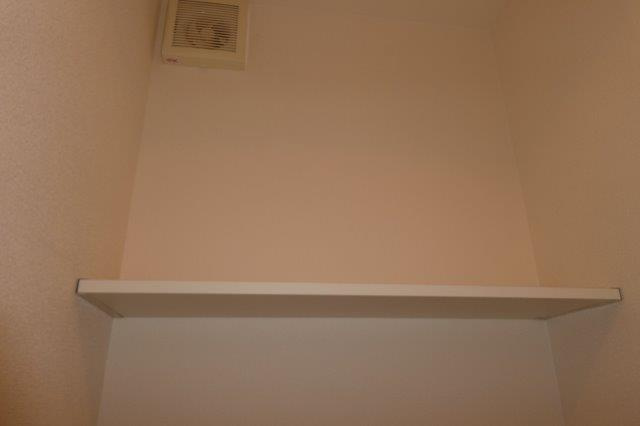 オランジュAのトイレ|トイレ棚