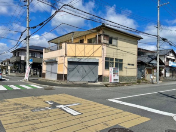 守山市水保町　建築条件無し売土地の前面道路含む現地写真