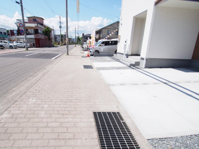 【前面道路含む現地写真】 | Livele Garden.S　森合台　2号棟