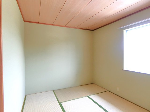コーポジュンの和室