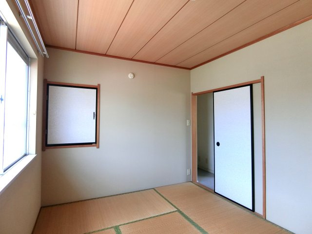 コーポジュンの和室