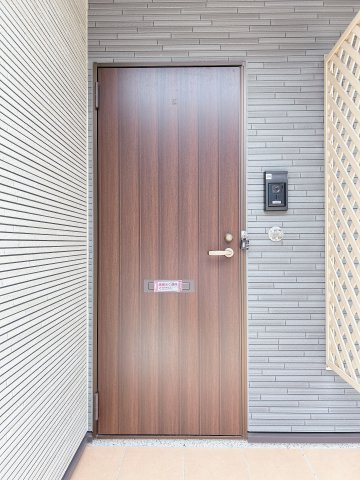 ファミールやまとのエントランス