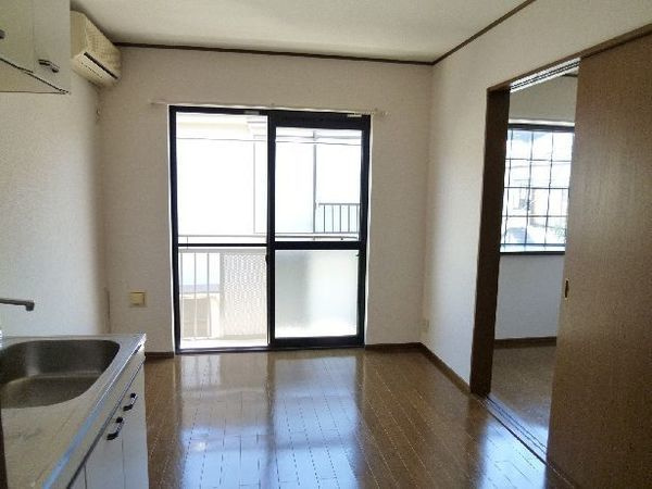 メゾンアリュール