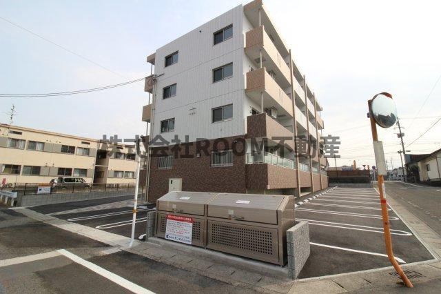 ルミナス下川東の駐車場|駐車場があります